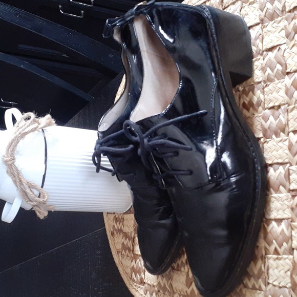 LOUISE ET CIE LEATHER PATENT SHOES - Picture 3 of 12